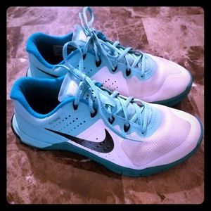 Nike Flywire (women's size 7.5)